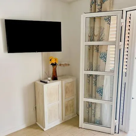 Appartamento Poolside Paradise - Orlandito *